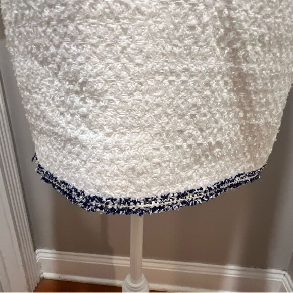 NWOT Endless Rose white and blue tweed jacket with gold hardware size medium - Picture 5 of 10